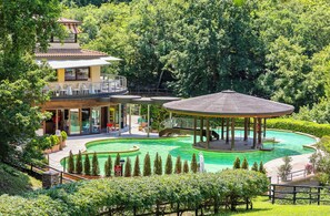 Seasonal outdoor pool, pool umbrellas, pool loungers - Residence with thermal pools in Sorano (Sorano)