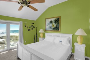 3 bedrooms, iron/ironing board, free WiFi, bed sheets - Southern Comfort by the Sea by Liquid Life (Gulf Shores)