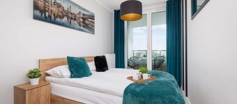 Spacious Apartment | Private Parking and Balcony