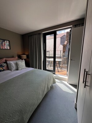 2 bedrooms, iron/ironing board, WiFi, bed sheets - Beautiful 2 beds Apartment In Covent Garden! (London)