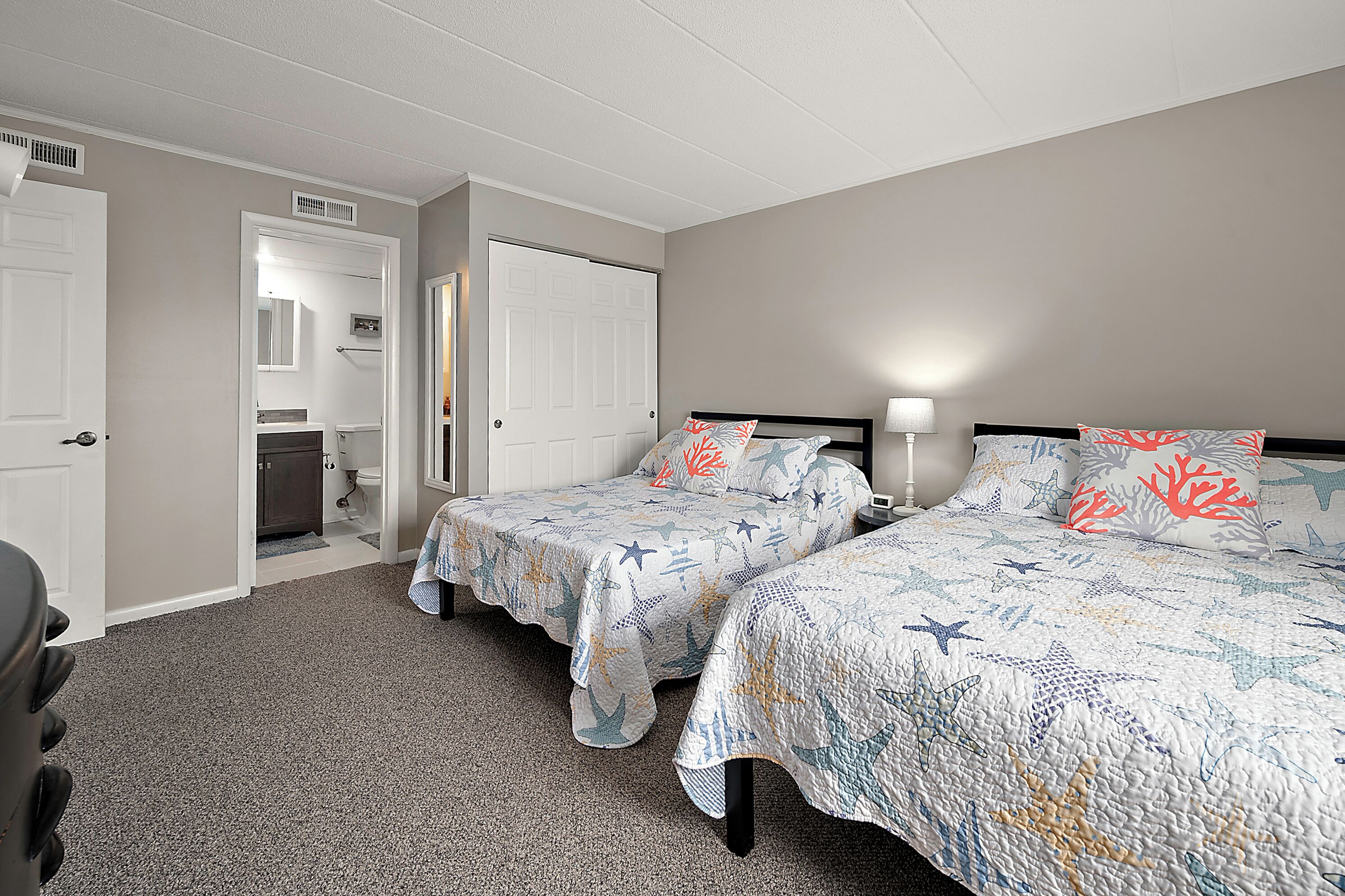 2 Schlafzimmer, Bügeleisen/Bügelbrett, kostenloses WLAN