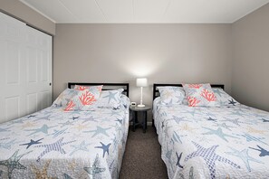 2 bedrooms, iron/ironing board, free WiFi
