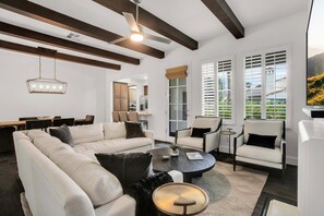 TV connectée, cheminée