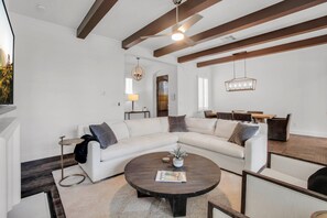 TV connectée, cheminée