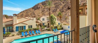 Fabulous remodeled and upgraded 3 bedroom townhome LQ117 Lic-260554
