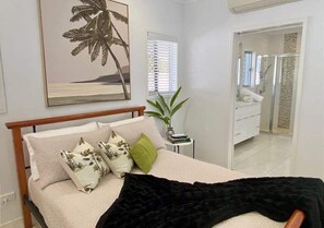 1 chambre, bureau, fer et planche à repasser, Wi-Fi gratuit