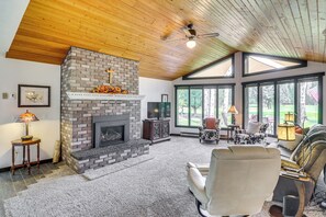 House (3 Bedrooms) | Interior