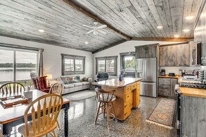 Nhà (2 Bedrooms) | Nội thất