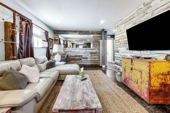 House (5 Bedrooms) | Interior - Rustic & Secluded Nevada Home: On-site Dog Park! (Yerington)