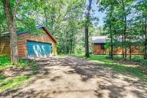 House (3 Bedrooms) | Interior - Peaceful Wautoma Retreat w/ Deck on 10 Acres! (Wautoma)