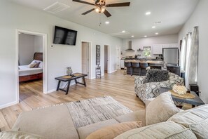 House (2 Bedrooms) | Front of property