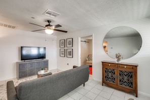 House (1 Bedroom) | Interior