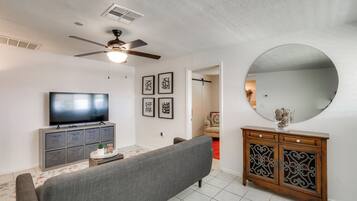 House (1 Bedroom) | Interior