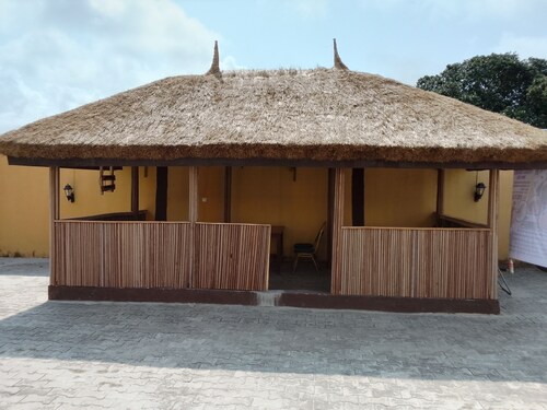 Palace Holiday Inn LTD