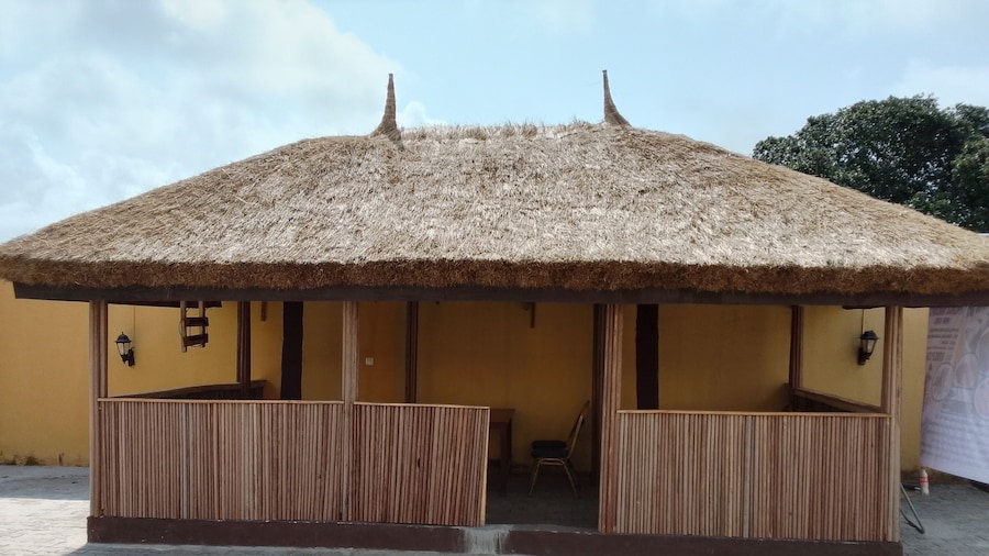 Palace Holiday Inn LTD