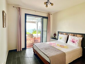 3 bedrooms, iron/ironing board, WiFi, bed sheets - Villa Vaïtea, pool, sea view, 3 bedrooms, Leroux area (Deshaies)