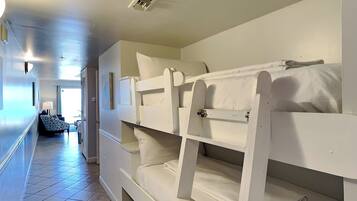 1 quarto, ferros/tábuas de passar roupa, Wi-Fi, roupa de cama