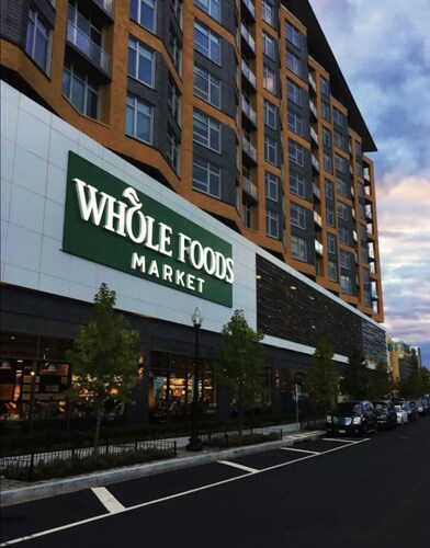 Right at Home Plate - 2BDR, 2.5 BA - 2 Blocks from Navy Yard Metro!