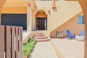 Terrace/patio - Casa de las Vistas: Soak in the sunset from this cozy beachview paradise (Puerto Penasco)