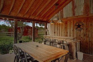 Outdoor dining - 3BD Farmhouse Country Living - Pool, Patio, Firepit (McKinney)