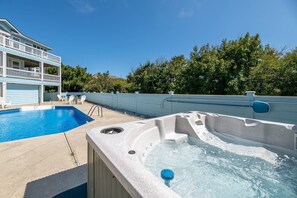 Pool - Angel of the Isle - Pine Island, Short Walk to beach, Sits on 10 Acre Pond, Pool, Hot Tub, Pets OK (Corolla)