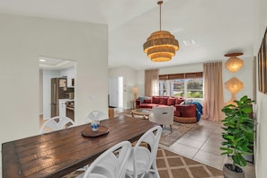 Living area - Tropical Oasis on Marco I Perfect Vacation Retreat I DOG FRIENDLY! (Marco Island)