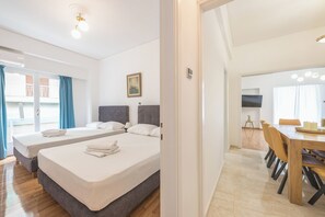 Appartement familial, balcon, vue sur la ville | 3 chambres, accès au Wi-Fi (inclus)