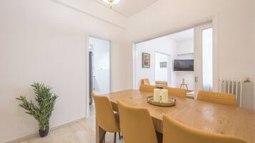 Family Apartment, Balcony, City View | Living area