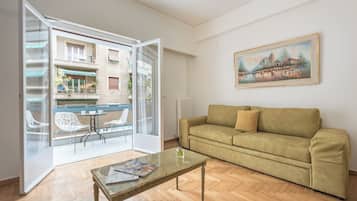 Family Apartment, Balcony, City View | Living area