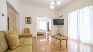 Family Apartment, Balcony, City View | Living area