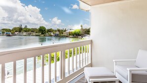 Property grounds - ☀️Private Home with Pool/Hot Tub🌊Water Views 🌴Outdoor Kitchen🐬Private Dock (Indian Rocks Beach)