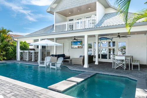 ☀️Private Home with Pool/Hot Tub🌊Water Views 🌴Outdoor Kitchen🐬Private Dock