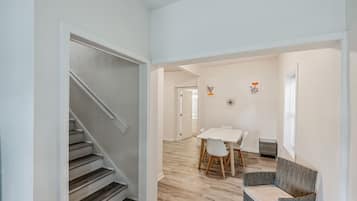 House, 4 Bedrooms | Interior