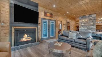 Cabin, 5 Bedrooms | Living area | Smart TV