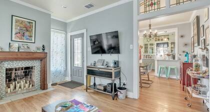 Bright & Fun 3br Cozy Nook 3 Bedroom Home by RedAwning