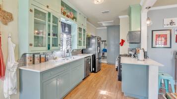 Rumah, 3 kamar tidur | Dapur pribadi | Lemari es, oven, mesin pembuat kopi/teh, dan ketel listrik