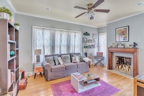 House, 3 Bedrooms | Ruang tamu | TV Pintar, perkhidmatan penstriman 