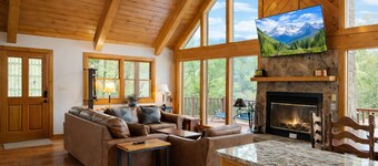 Restoration Retreat At Greenbrier 3 Bedroom Cabin by RedAwning