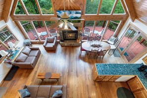 Cabin, 3 Bedrooms | Living area