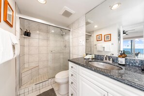 Bathroom - Big Island Ali'i Villas 333 2 Bedroom Condo (Kailua-Kona)
