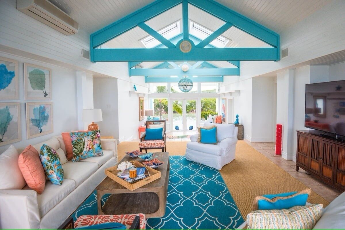 House, Multiple Bedrooms | Living area