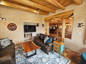 Smart TV, fireplace, DVD player, offices