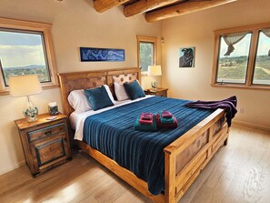 3 bedrooms, desk, free WiFi, bed sheets