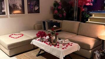 Luxury Suite | Desk, free WiFi