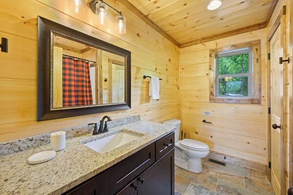 Shower - 4/4 Cabin w 4 King Suites|Hot Tub|Views 5 min to Gatlinburg! (Gatlinburg)
