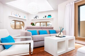 50-inch LCD TV with cable channels - Solaga - Felix Saenz (Málaga)