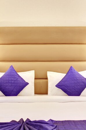 Kamar Double atau Twin Deluks, pemandangan kota | Brankas, kedap suara, setrika/meja setrika, dan Wi-Fi gratis