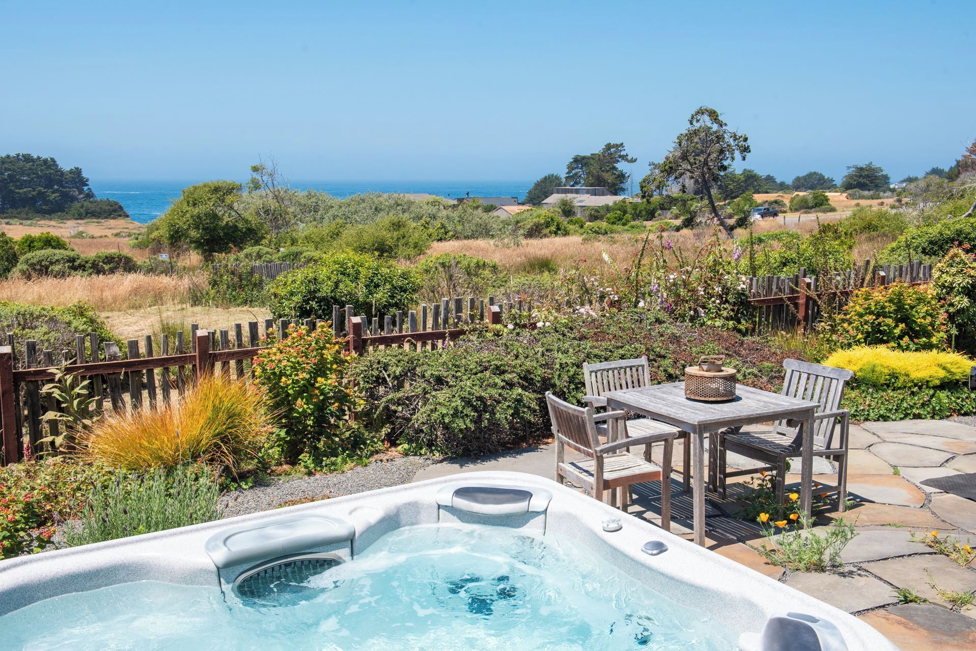 Sea Pebble – A Sea Ranch Retreat for 6! Stunning Views w/ Private Hot Tub