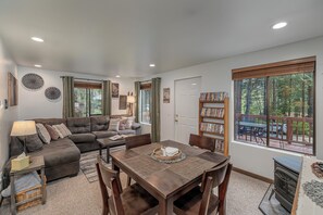 Smart TV, fireplace, DVD player