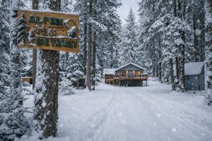 Property grounds - Alpine Getaway-Hot Tub, Dogs OK, Propane Firepit (Leavenworth)